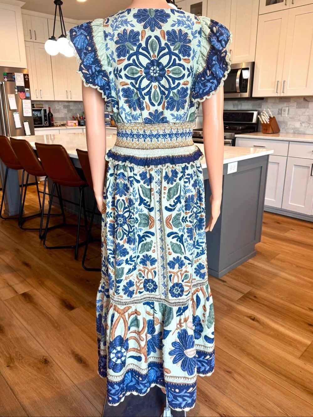 Farm Rio Ocean Tapestry Green Blue Floral V-Neck Smocked Maxi Dress Medium - Picture 6 of 7